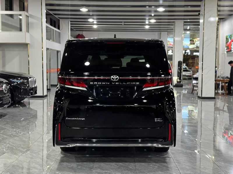 Toyota Vellfire — фото 14