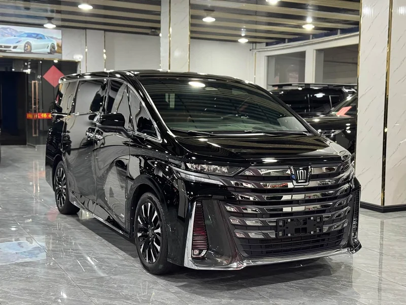 Toyota Vellfire — фото 3