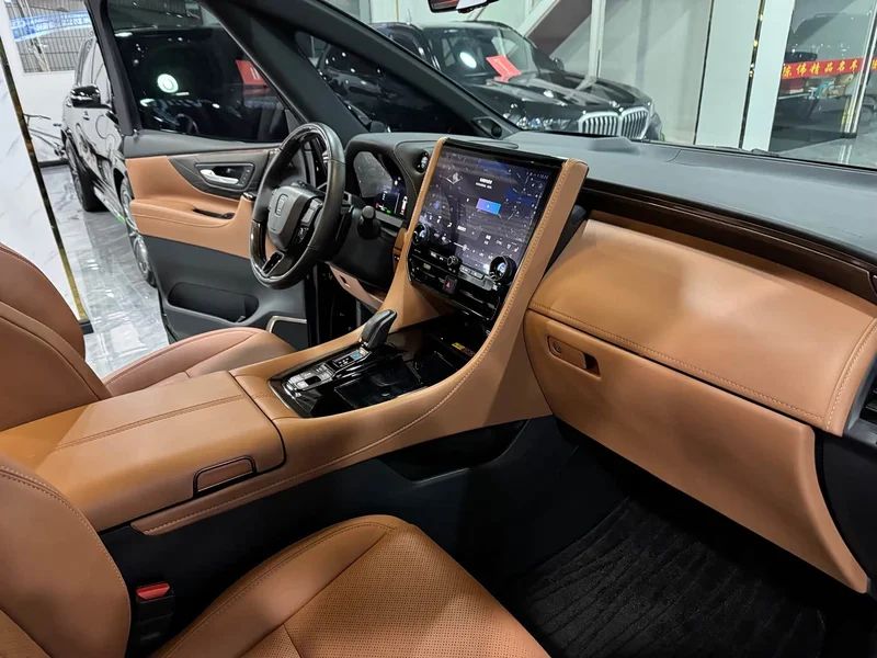 Toyota Vellfire — фото 9