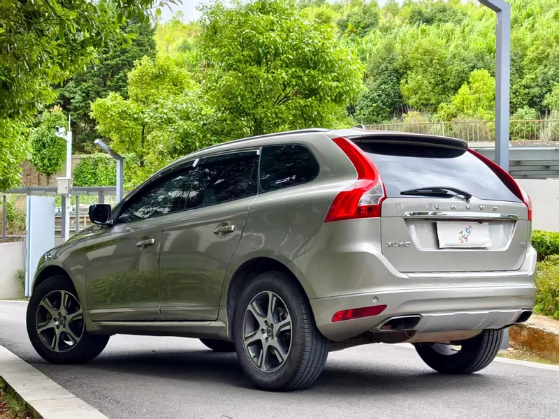 Volvo XC60 (Imported) — фото 7
