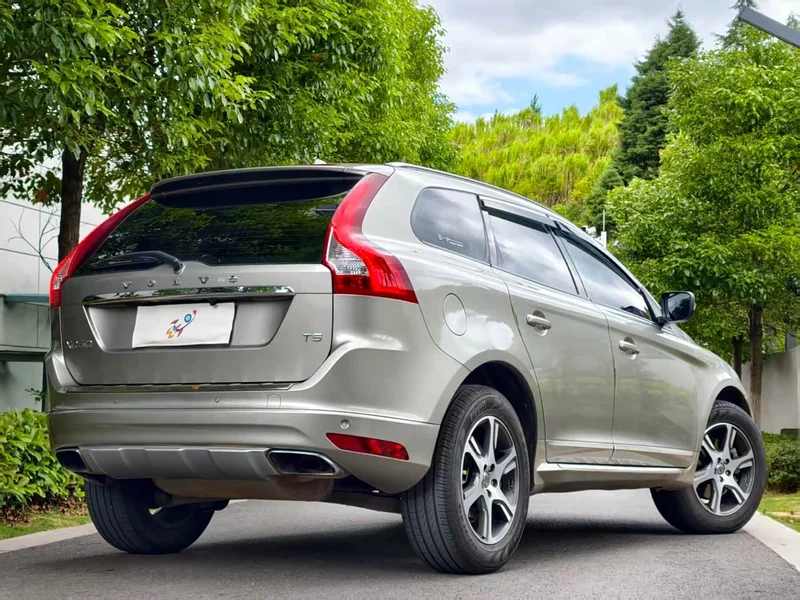 Volvo XC60 (Imported) — фото 9