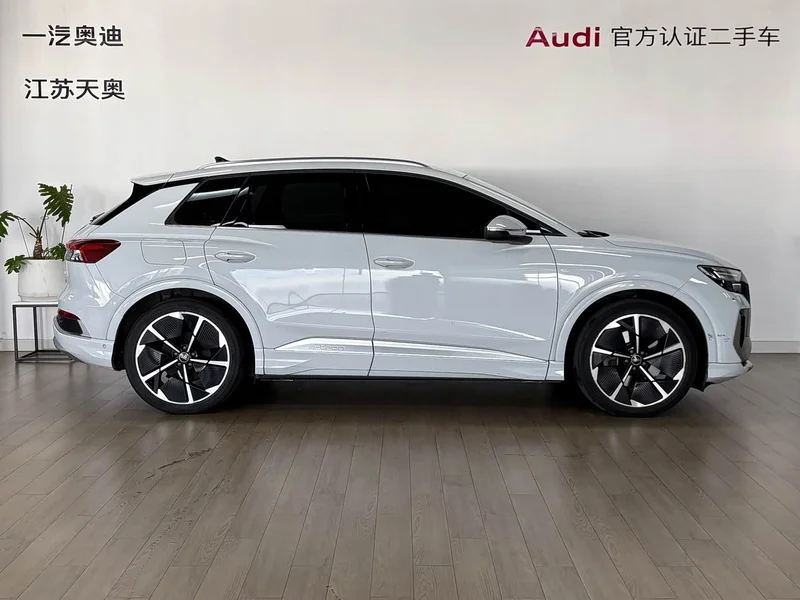 Audi Q4 e-tron — фото 3