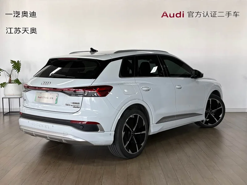Audi Q4 e-tron — фото 4