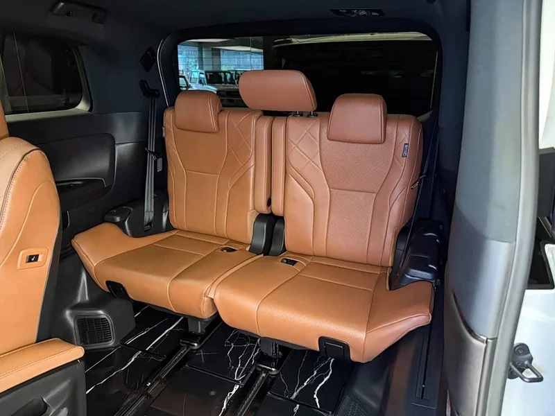 Toyota Alphard — фото 12