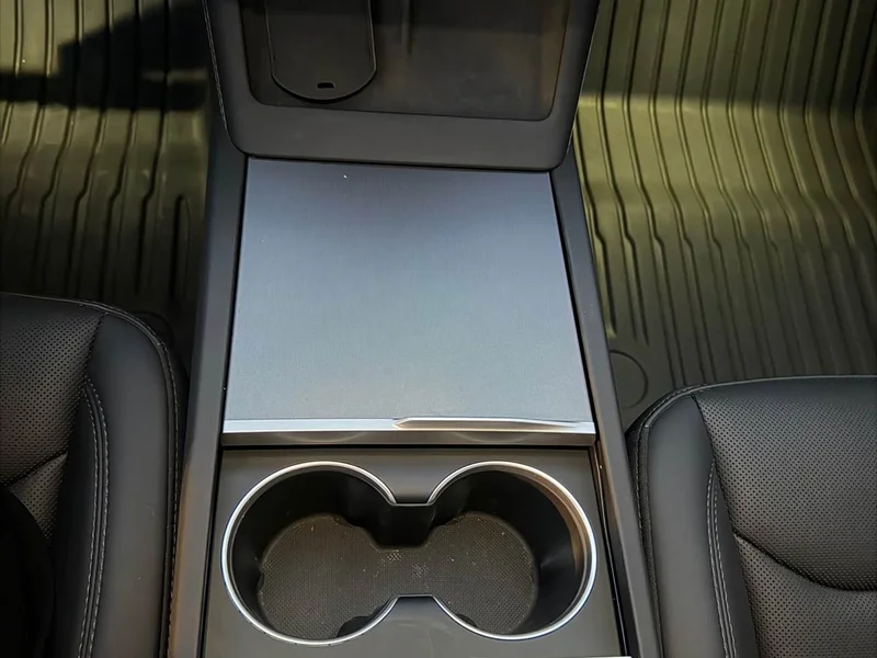 Tesla Model 3 — фото 12