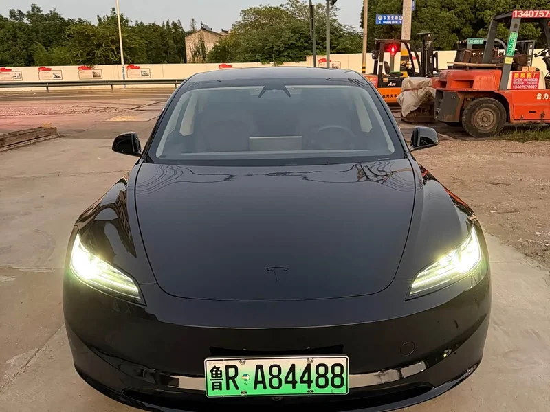 Tesla Model 3 — фото 2
