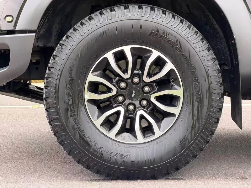 Ford F-150 Raptor — фото 16