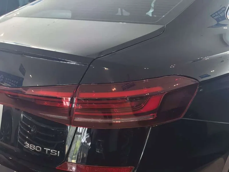 Volkswagen Passat — фото 17