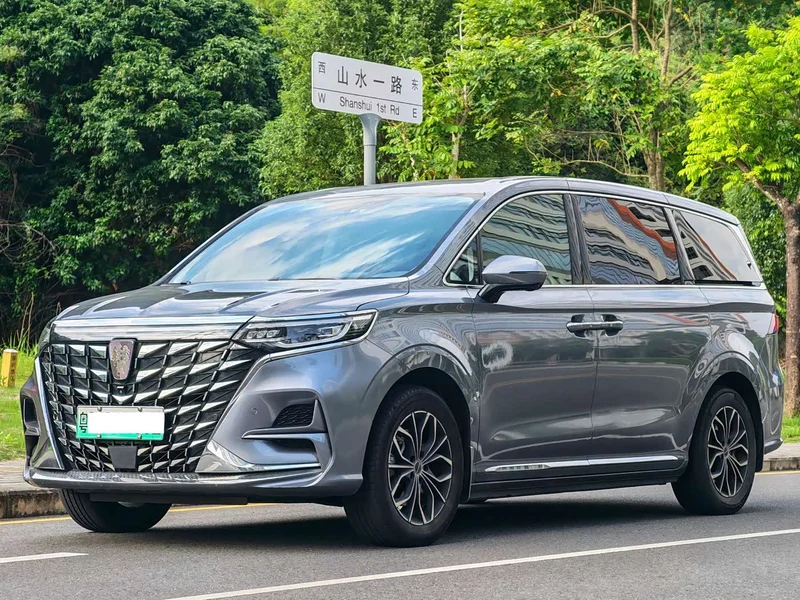 Roewe iMAX8 New Energy — фото 1