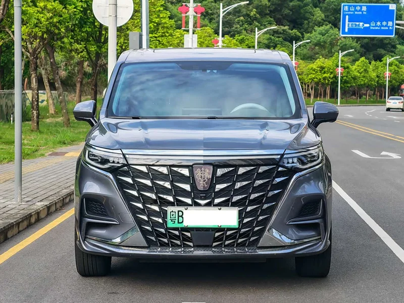 Roewe iMAX8 New Energy — фото 2