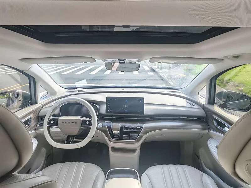 Roewe iMAX8 New Energy — фото 8