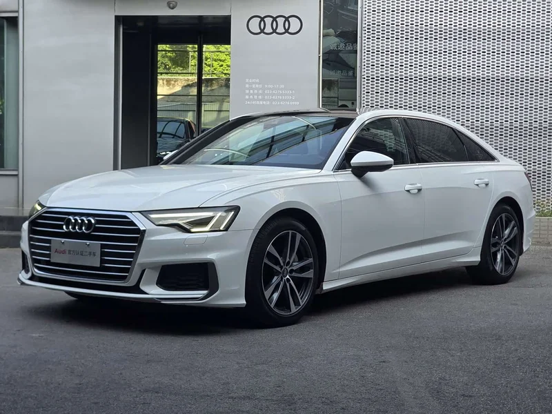 Audi A6L — фото 1