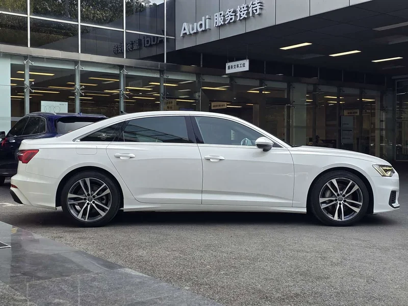 Audi A6L — фото 4
