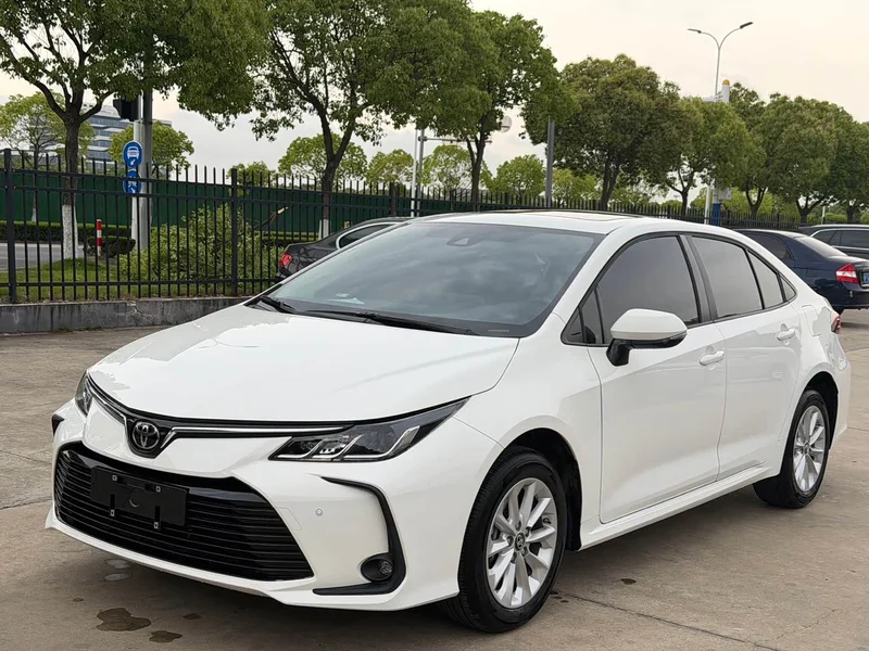 Toyota Corolla — фото 2