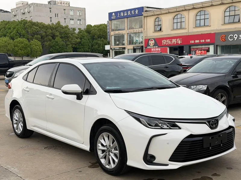 Toyota Corolla — фото 3