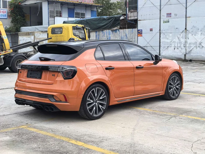 Lynk & Co 02 Hatchback — фото 13