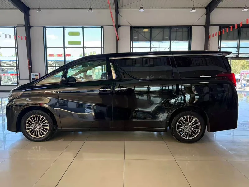 Toyota Alphard — фото 16