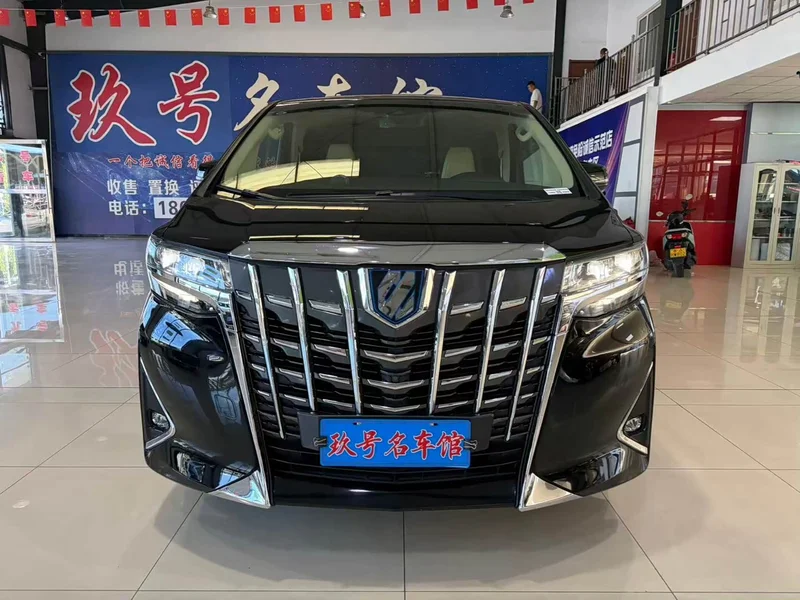 Toyota Alphard — фото 2