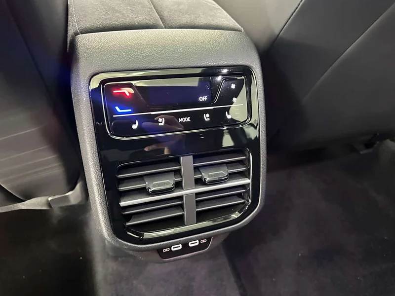 Volkswagen Passat — фото 21