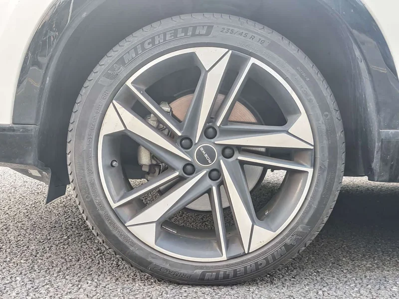 Roewe RX5 eMAX — фото 15