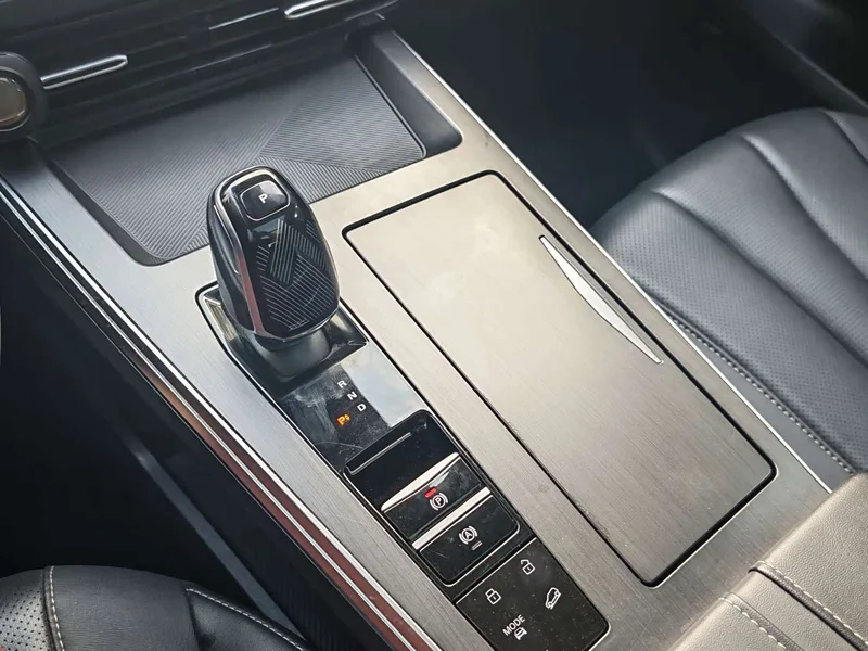 Roewe RX5 eMAX — фото 16