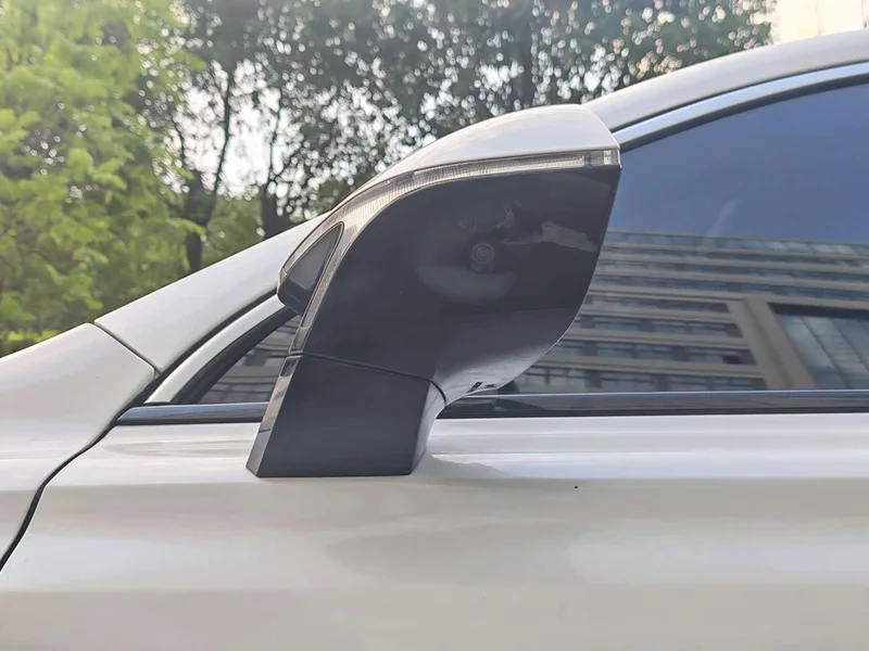 Roewe RX5 eMAX — фото 6