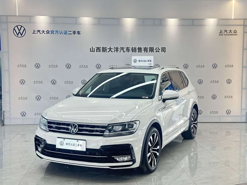 Volkswagen Tiguan L — фото 1