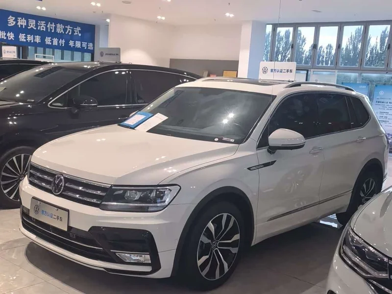 Volkswagen Tiguan L — фото 2