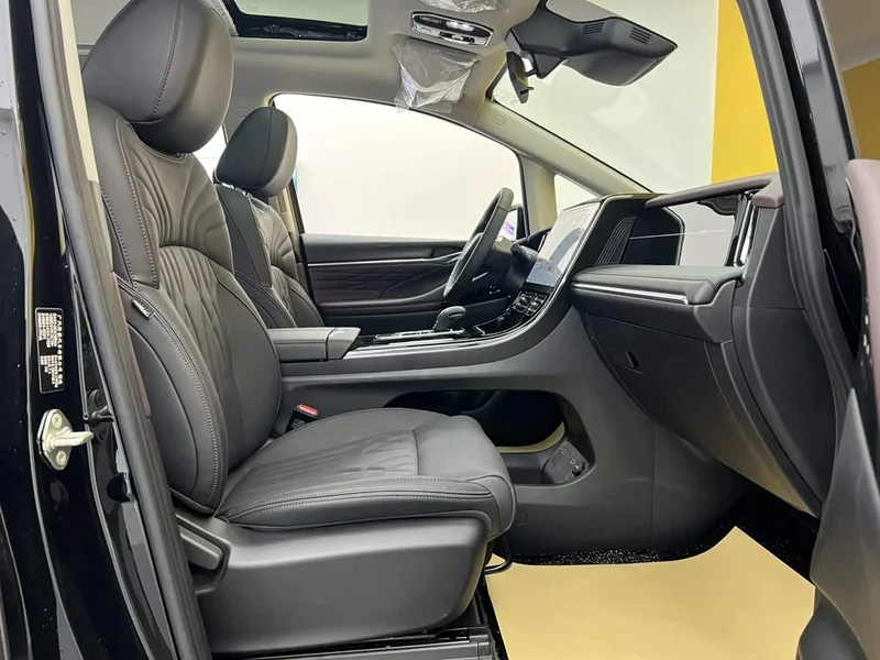 GAC Trumpchi M8 — фото 15