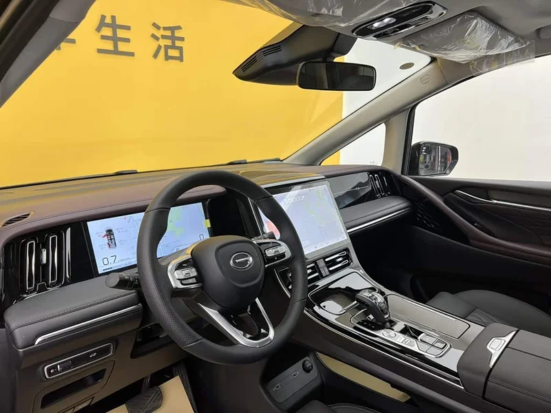 GAC Trumpchi M8 — фото 25