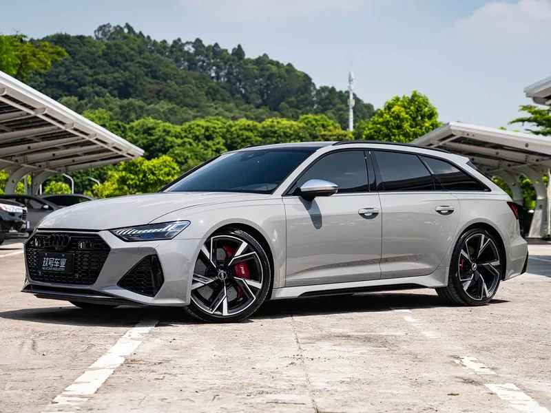 Audi RS 6 — фото 1