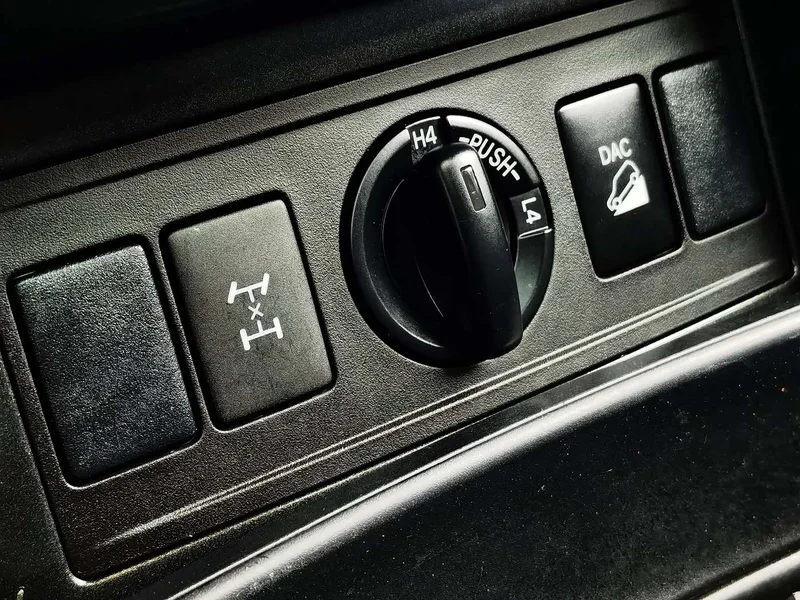 Toyota Prado — фото 15