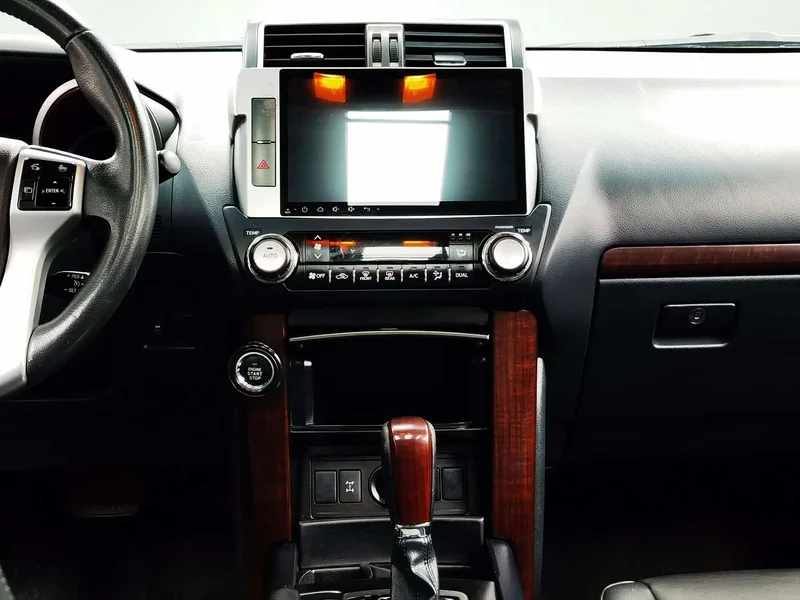 Toyota Prado — фото 17