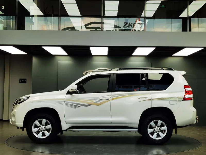 Toyota Prado — фото 2