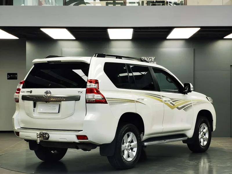 Toyota Prado — фото 4