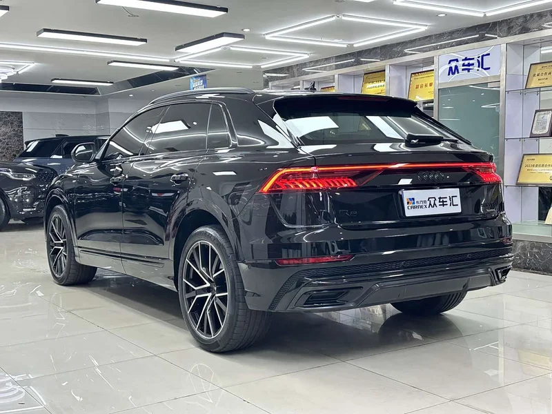 Audi Q8 — фото 4