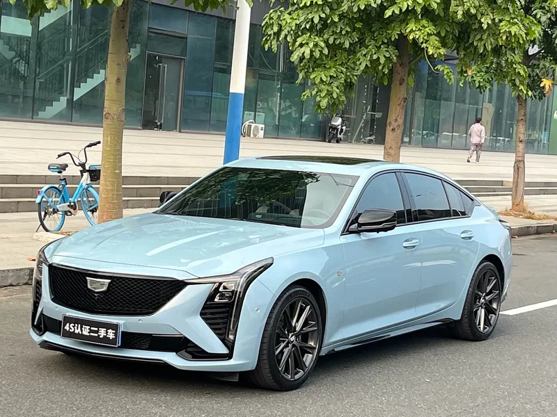 Cadillac CT5 — фото 1