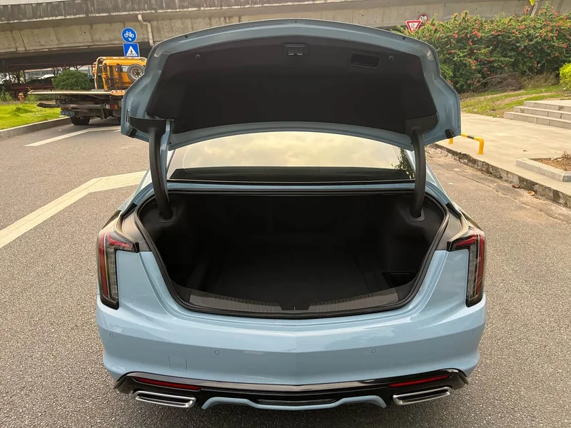 Cadillac CT5 — фото 20