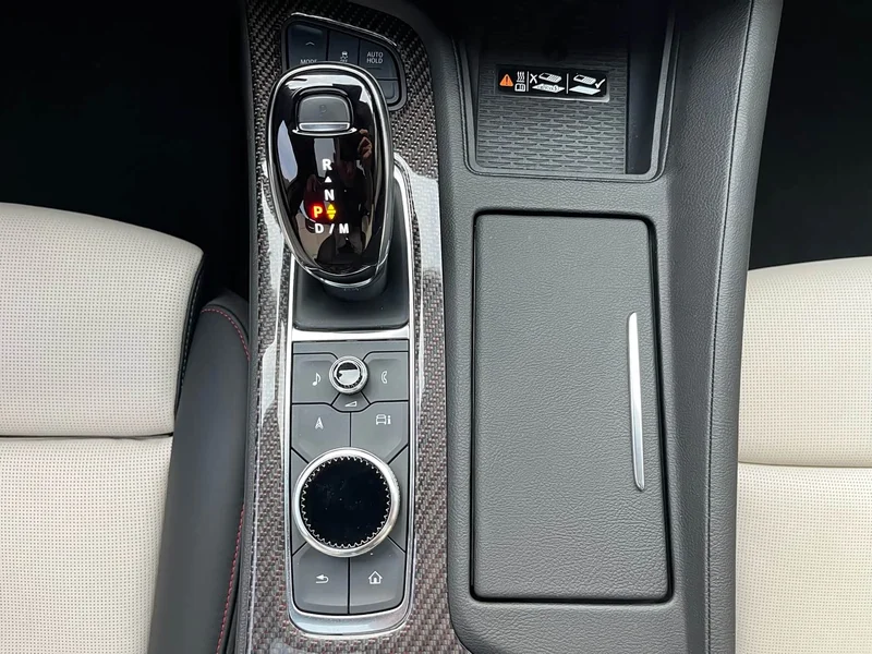 Cadillac CT5 — фото 29