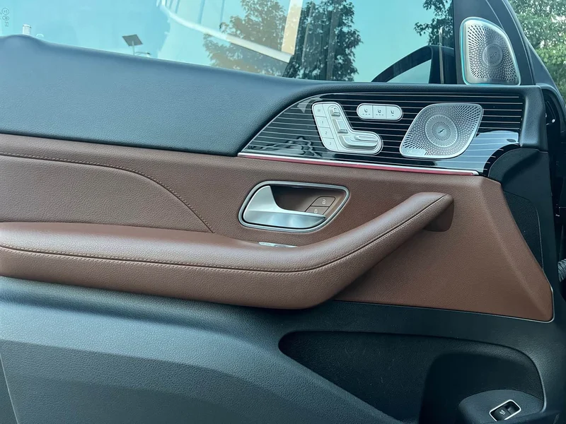 Mercedes-Benz GLS — фото 12