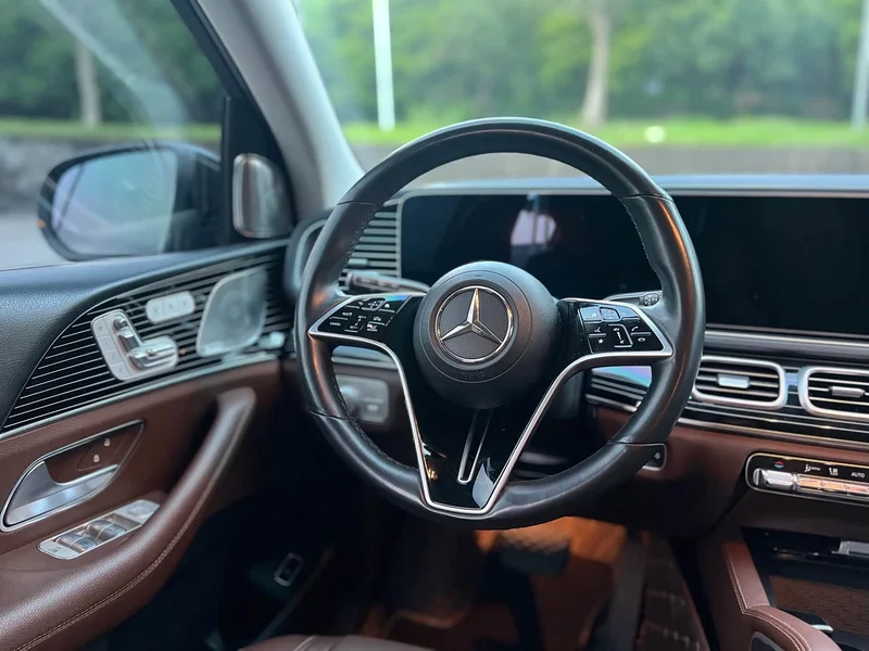 Mercedes-Benz GLS — фото 15