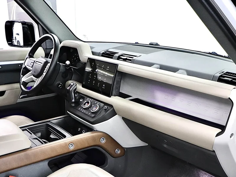 Land Rover Defender — фото 13