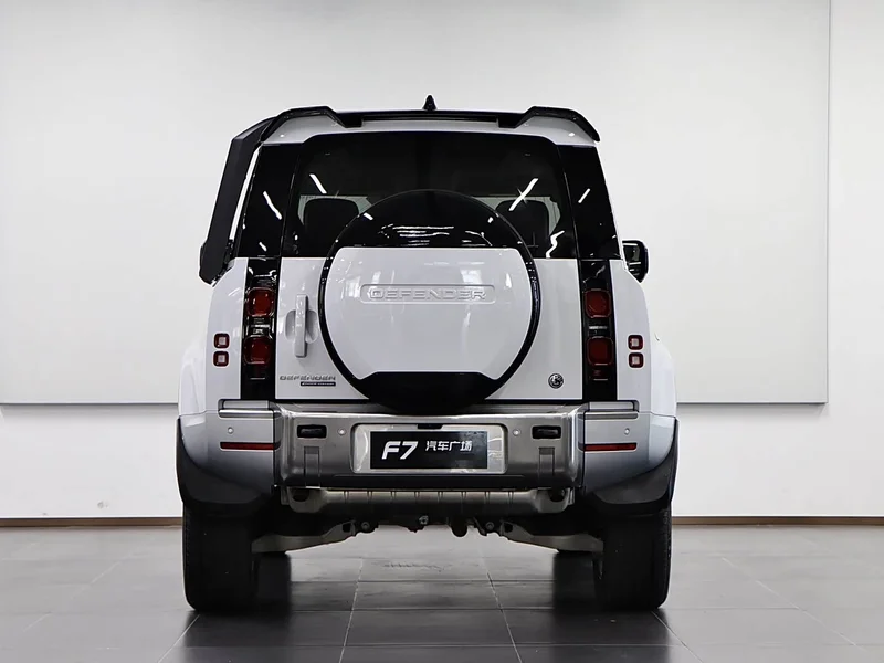 Land Rover Defender — фото 5