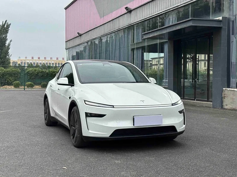 Tesla Model Y — фото 3