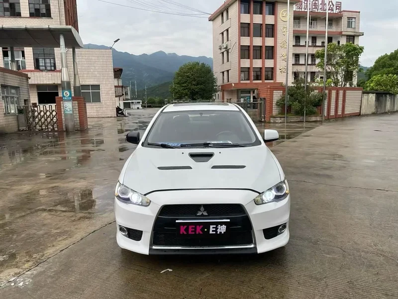 Mitsubishi Lancer EX — фото 1