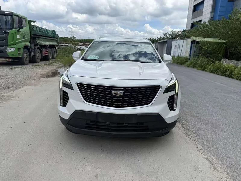 Cadillac XT4 — фото 1