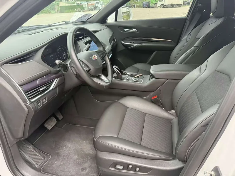 Cadillac XT4 — фото 5