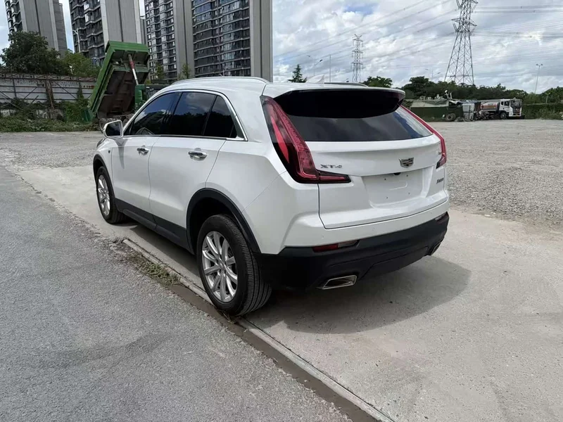 Cadillac XT4 — фото 8