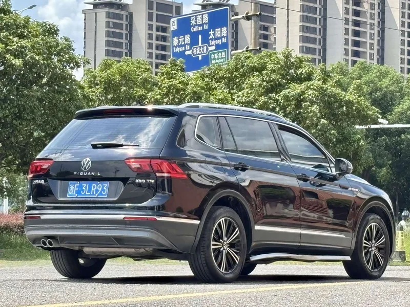Volkswagen Tiguan L — фото 2
