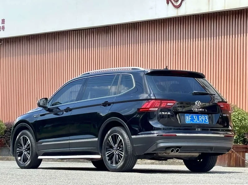 Volkswagen Tiguan L — фото 3